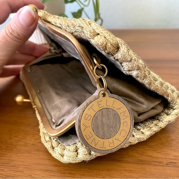 ♦️SOLD♦️ Stella McCartney Minaudière Wheat Gold Tan Crochet Kiss-Lock Clutch - Picture 13 of 17